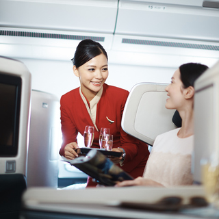 國泰航空展示空中巴士A350座椅，VR科技結合趣味互動帶來多重驚喜