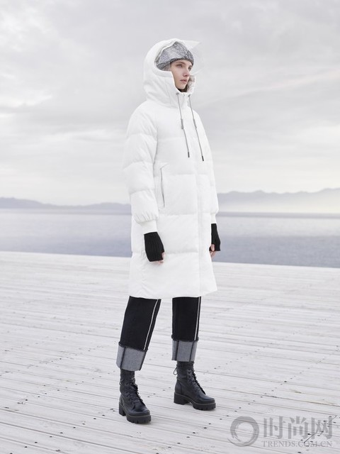 極寒系列領(lǐng)銜艾萊依2018功能款羽絨服