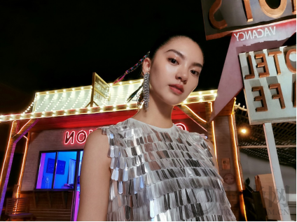 華為nova5：首款“人像超級(jí)夜景”自拍手機(jī)，點(diǎn)亮你的潮流夜生活