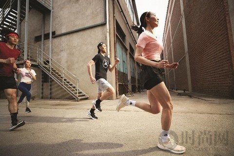 只管去迸發 -- 阿迪達斯推出 UltraBOOST 19 系列跑鞋新配色