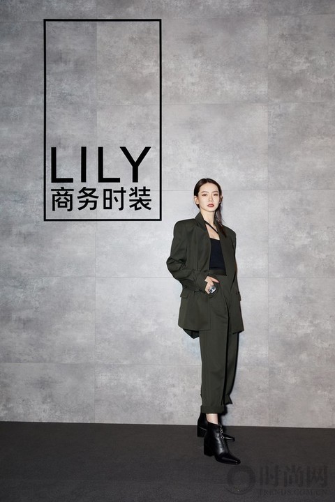SS20上海時裝周開幕秀LILY商務時裝多維呈現“中國新女性”形象