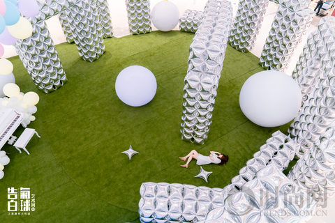 告白气球艺术展4.0再度席卷魔都，十万颗气球致敬真爱！