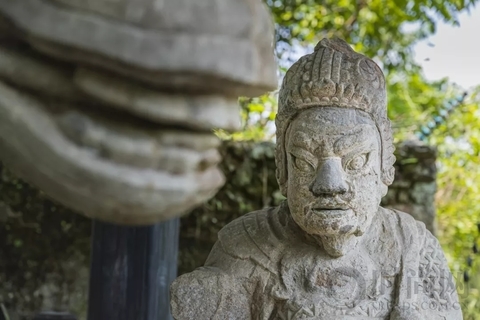 穿行北緯三十度的人間秘境，揭開土司王國的神秘面紗