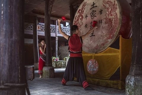 穿行北緯三十度的人間秘境，揭開土司王國的神秘面紗