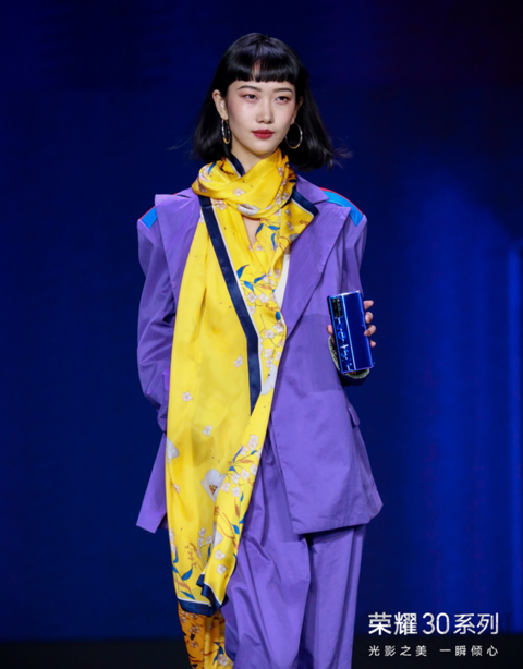 科技與潮流互為表里 榮耀30系列演繹先鋒美學