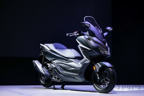 Honda携新款摩托亮相2020北京车展