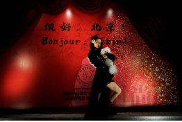 北京侬好｜这个冬天三里屯最美的一抹红，是musevie北京店