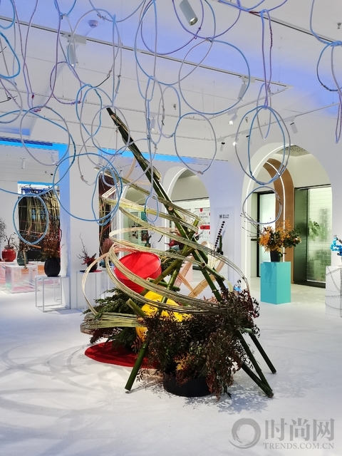 林小蕙用草月流花道藝術(shù)展演活動(dòng)， 告別2020, 并展望下一個(gè)10年