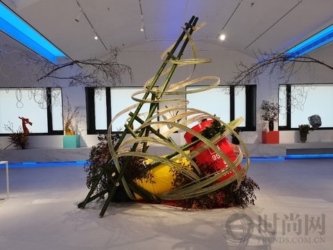 林小蕙用草月流花道藝術(shù)展演活動(dòng)， 告別2020, 并展望下一個(gè)10年