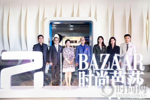 无人区玫瑰惊艳绽放  ES33闪耀R X BAZAAR“玫瑰之夜”