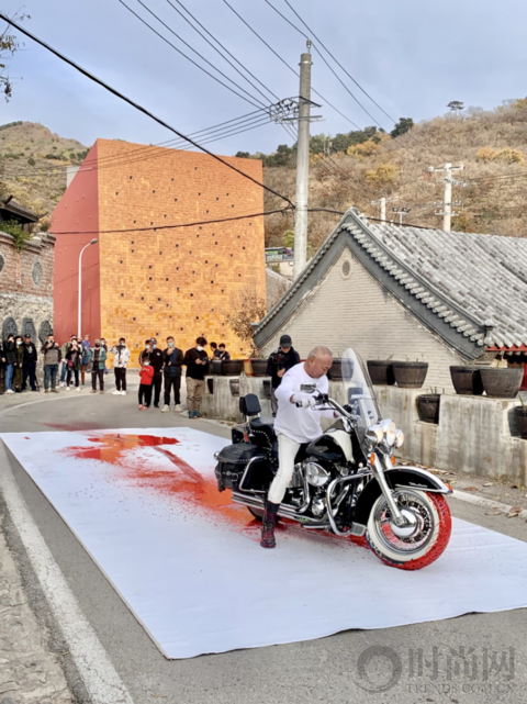 瓦美术馆艺术首展“局部城市”隆重揭幕