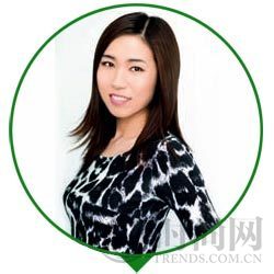 光下無暇肌