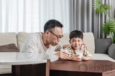 a2紫噸噸，帶60歲父親重回“追風少年”