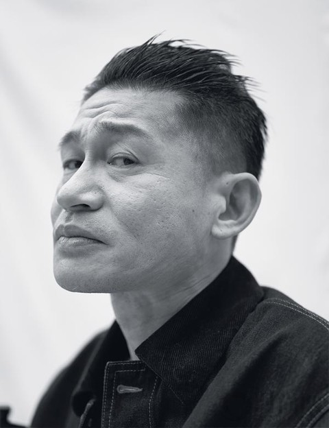 余皑磊：每次站在悬崖边，都是绝路
