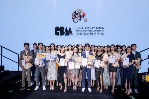 因創(chuàng)新而“潮”，為時尚而“生”，深圳時裝周2024春夏系列華麗啟幕