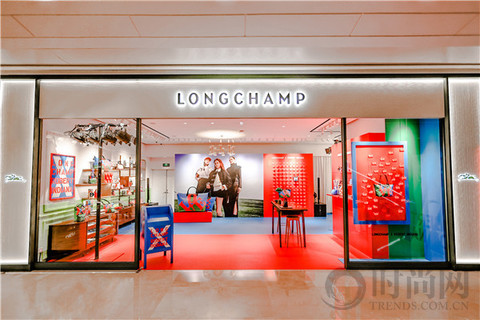 焕新经典 携爱而来  LONGCHAMP X ROBERT INDIANA 系列发布