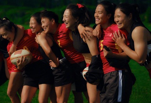 中国女子橄榄球国家队 勇“橄”的品格 