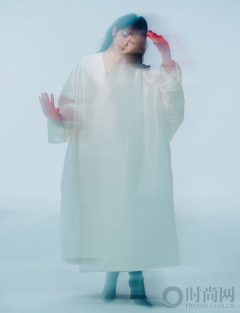 萨顶顶：一万个萨顶顶