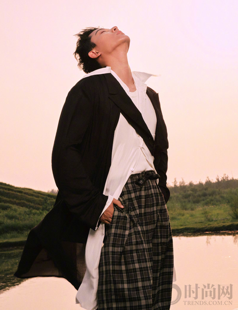 张晚意：山色藏晚意