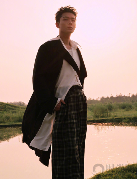 张晚意：山色藏晚意